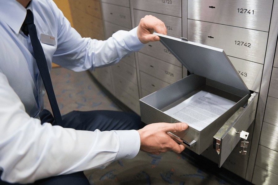 The Value of Safety Deposit Boxes in the Current Digital Age